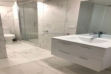 Photo of property in 2/61 Forrest Hill Road, Milford, Auckland, 0620