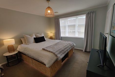 Photo of property in 1/10 Gladfield Lane, Te Atatu Peninsula, Auckland, 0610