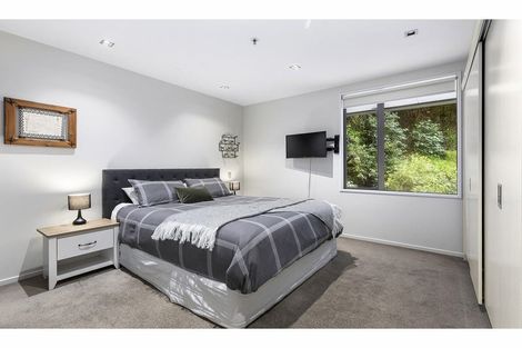 Photo of property in Patent 326 Apartments, 203s/326 Evans Bay Parade, Hataitai, Wellington, 6021