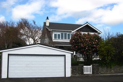 Photo of property in 15 Wallace Place, Westown, New Plymouth, 4310