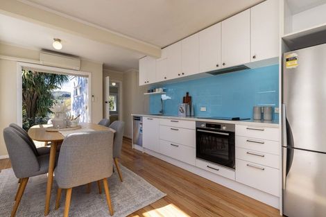 Photo of property in 5 Dale Road, Raumati South, Paraparaumu, 5032