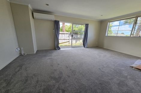 Photo of property in 182 Keri Vista Rise, Papakura, 2110