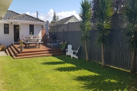 Photo of property in 38 Crawford Avenue, Mangere Bridge, Auckland, 2022