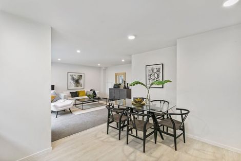 Photo of property in 14a Ropata Avenue, Point England, Auckland, 1072