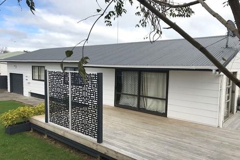 Photo of property in 1/20 Lane Road, Weymouth, Auckland, 2103