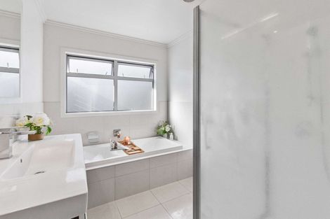 Photo of property in 15a Mckenzie Road, Owhata, Rotorua, 3010