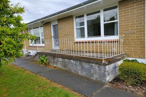 Photo of property in 2/222 Edmonton Road, Te Atatu South, Auckland, 0610