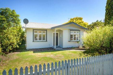 Photo of property in 35 Florence Avenue, Palmerston North, 4414