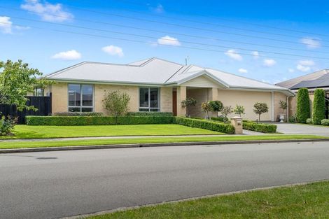 Photo of property in 16a Dunsford Close, Halswell, Christchurch, 8025