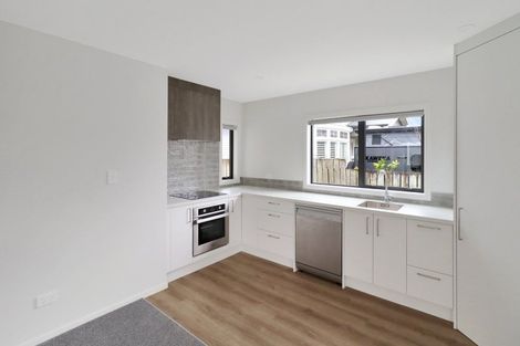 Photo of property in 137 Whites Line East, Waiwhetu, Lower Hutt, 5010