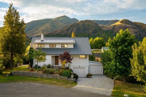 Photo of property in 10 Pritchard Place, Arrowtown, 9302