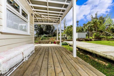 Photo of property in 145 Simpson Road, Henderson Valley, Auckland, 0614