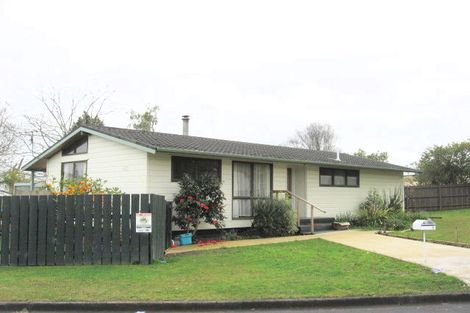 Photo of property in 8 Lansdown Place, Papakura, 2110