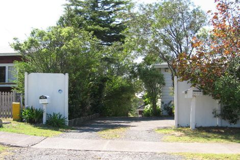 Photo of property in 1/893 East Coast Road, Northcross, Auckland, 0632