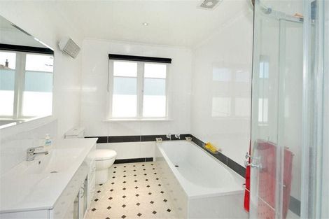 Photo of property in 4 Church Hill Road, Green Island, Dunedin, 9018