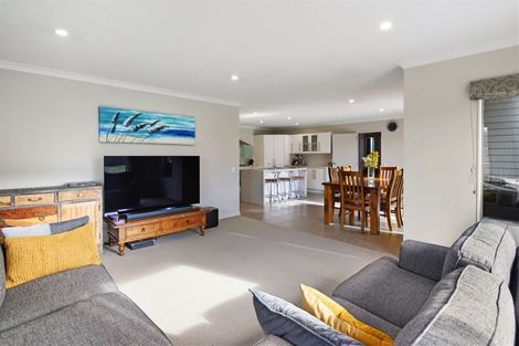 Photo of property in 26 Okarito Avenue, Levin, 5510