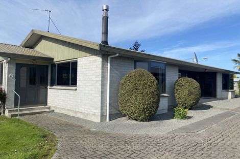 Photo of property in 124 Great North Road, Winton, 9720