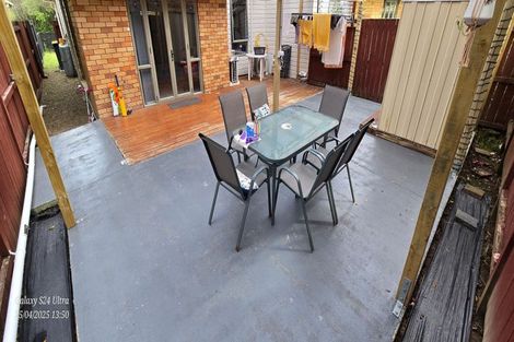 Photo of property in 20 Barnea Circle, Glen Eden, Auckland, 0602