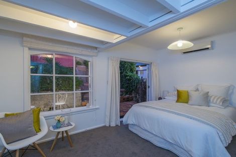 Photo of property in 134 Kelburn Parade, Kelburn, Wellington, 6012