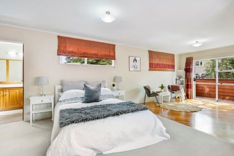 Photo of property in 2/154 Onewa Road, Northcote, Auckland, 0627