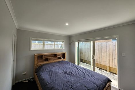 Photo of property in 30 Opouatu Avenue, Glenbrook, 2681