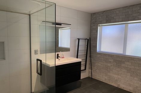 Photo of property in 16 Fremantle Place, Pakuranga Heights, Auckland, 2010