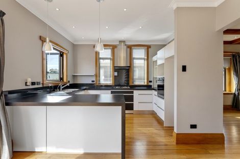 Photo of property in 65 Lemon Street, New Plymouth, 4310