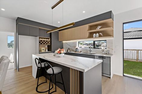 Photo of property in 20 Mara Way, Sunnyvale, Auckland, 0612
