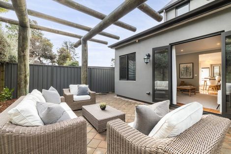 Photo of property in 5b Te Mata Peak Road, Havelock North, 4130