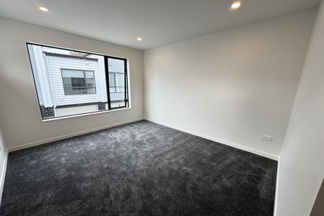Photo of property in 1d Westall Road, New Lynn, Auckland, 0600