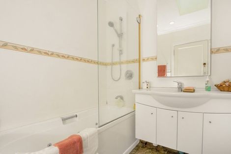 Photo of property in 27 Wattle Street, New Lynn, Auckland, 0600