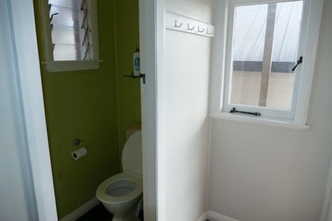 Photo of property in 77 Lake Road, Devonport, Auckland, 0622