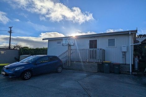 Photo of property in 32 Penton Road, Stanmore Bay, Whangaparaoa, 0932