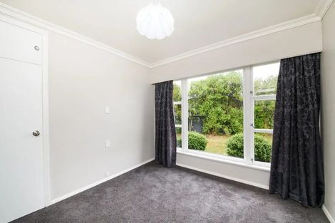 Photo of property in 18 Woburn Place, Takaro, Palmerston North, 4412