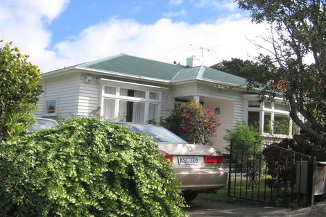 Photo of property in 6 Bentinck Avenue, Strathmore Park, Wellington, 6022