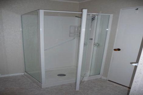 Photo of property in 2/63 Main Road, Titahi Bay, Porirua, 5022