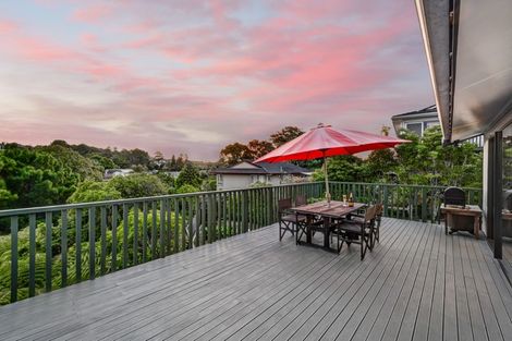 Photo of property in 10 Oliver Twist Avenue, Mellons Bay, Auckland, 2014
