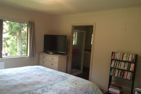 Photo of property in 30a Brunton Place, Glenfield, Auckland, 0629