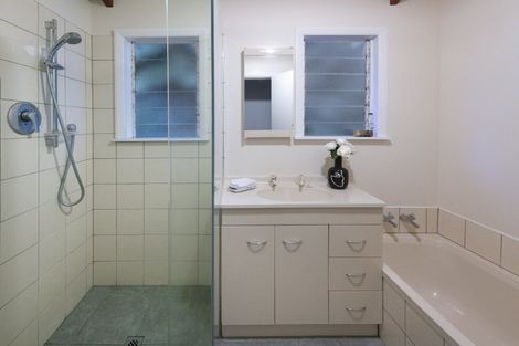 Photo of property in 53 Spencer Street, Crofton Downs, Wellington, 6035