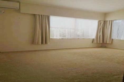 Photo of property in 10 Clendon Place, Manurewa, Auckland, 2102