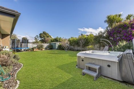 Photo of property in 23 Lewknor Drive, Papamoa Beach, Papamoa, 3118
