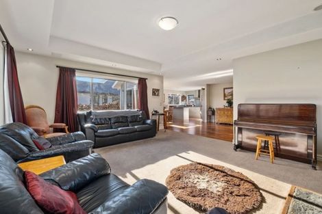 Photo of property in 10 Tyndall Street, Wanaka, 9305
