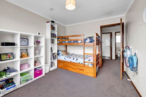 Photo of property in 18 Oberon Street, Stratford, 4332