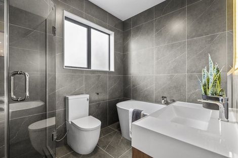 Photo of property in 3 Tawapou Close, Massey, Auckland, 0614