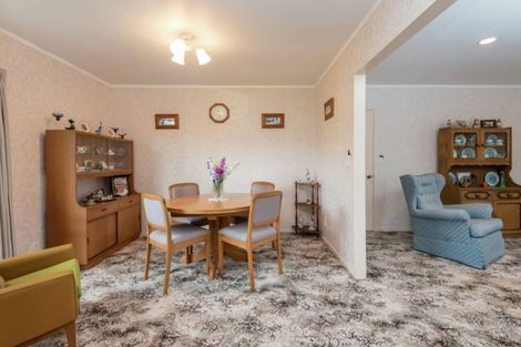 Photo of property in 2/27 Channing Crescent, Botany Downs, Auckland, 2010