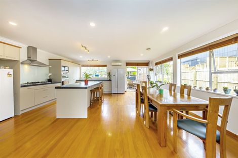 Photo of property in 7 Beldon Place, Pakuranga Heights, Auckland, 2010