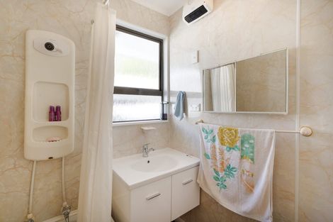 Photo of property in 34 Takapuwahia Drive, Takapuwahia, Porirua, 5022