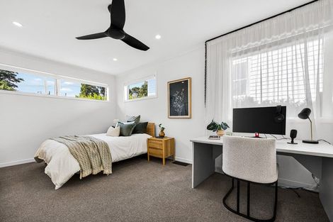 Photo of property in 6 Blacks Road, Greenhithe, Auckland, 0632