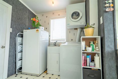 Photo of property in 5 Pearce Street, Bluff, 9814