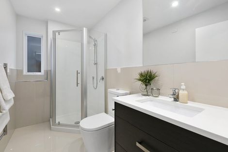 Photo of property in 10 Bine Crescent, Orewa, 0931